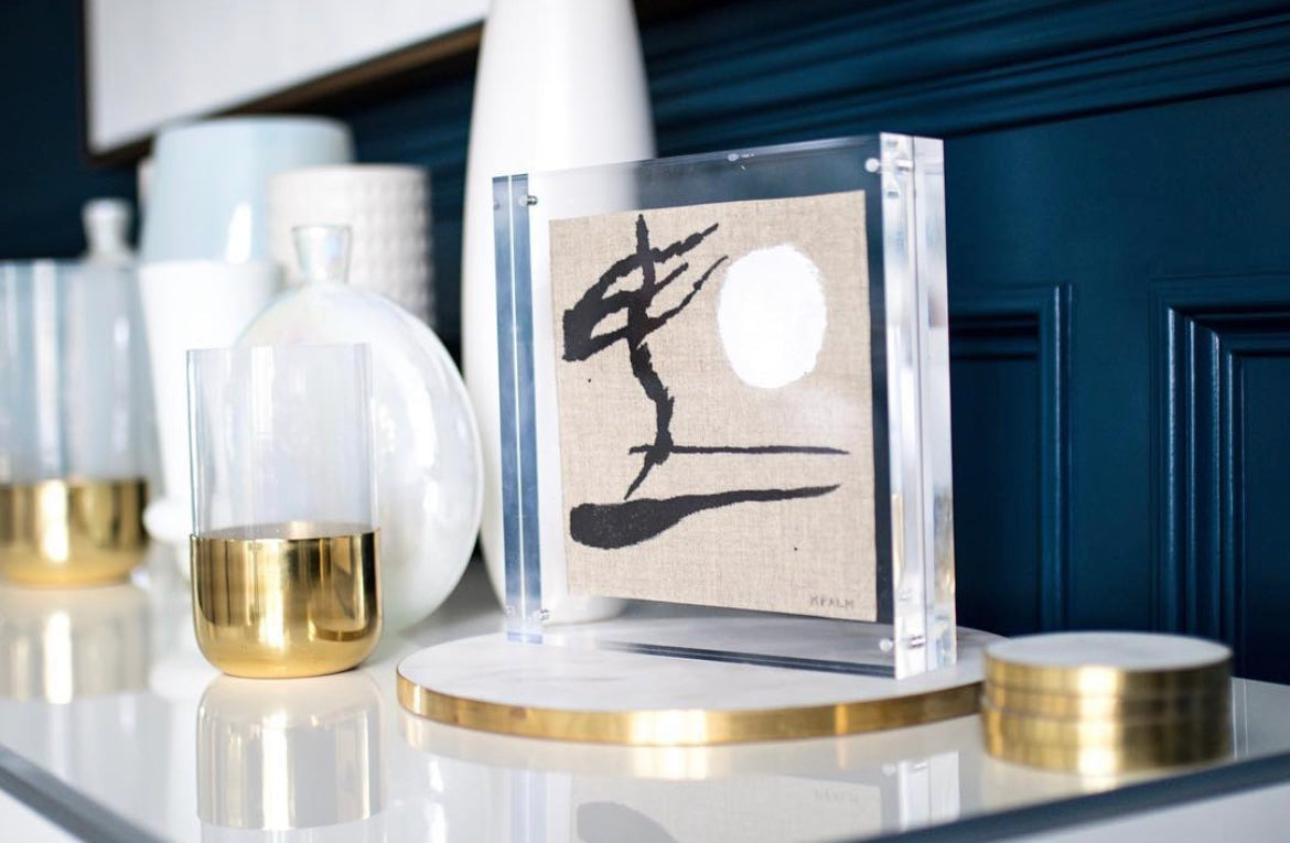 Lucite Lovely 33